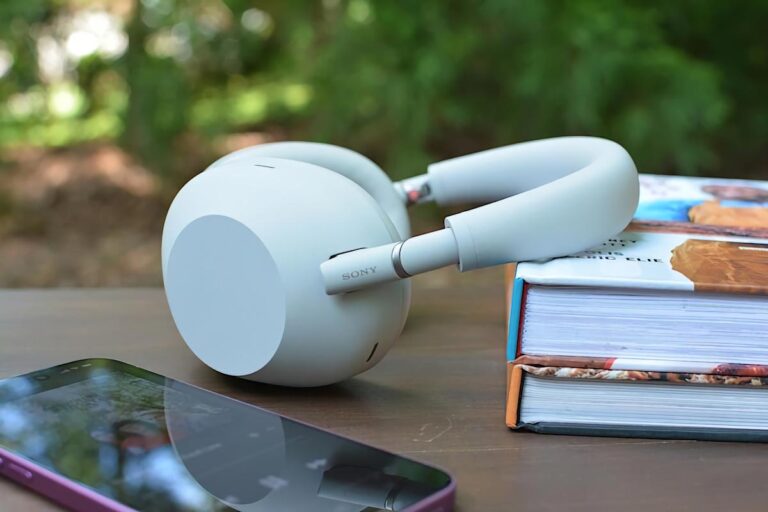 Here’s how the Sony Wh-1000xm6 compares with wh-1000xm5 and AirPods max