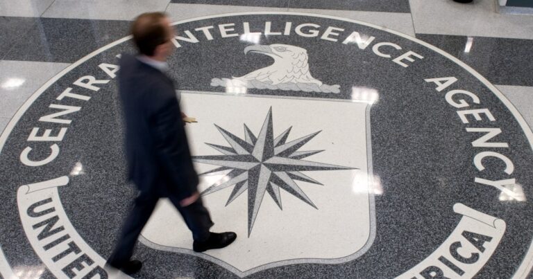 CIA presents coaxinging videos to make Chinese officials secrete our secrets Spying news