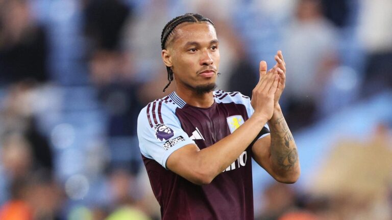 Premier League football: Stream Man United vs Aston Villa live everywhere